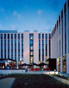 Leonardo Royal Hotel München - Hofperspektive