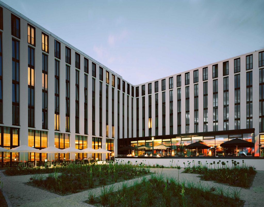 Leonardo Hotel München - Fassade